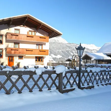 Guest house Rosspointnerhof Haus im Ennstal